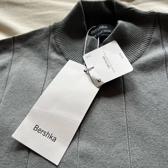 Men’s Gray Turtleneck - Picture 2 of 4